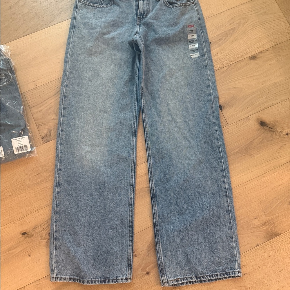 Straight Leg Light Wash Levi Jeans